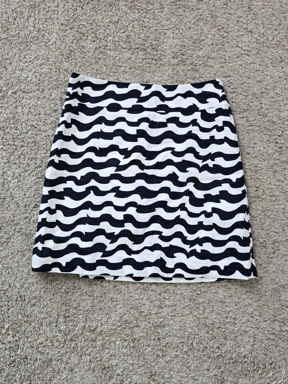 Ann Taylor Navy/White Abstract Woven A-Line Knee Skirt 100% Cotton, Zip, Size 2